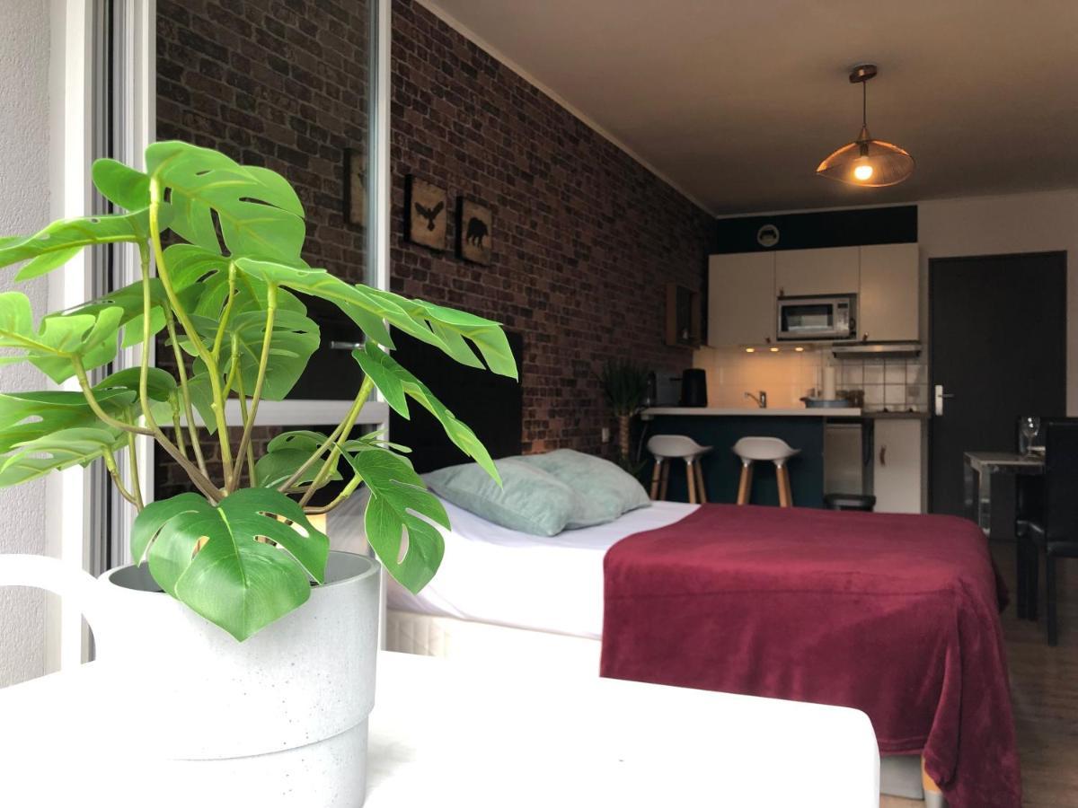 Studio Avec Balcon & Parking Gratuit - Tours Gare Bagian luar foto