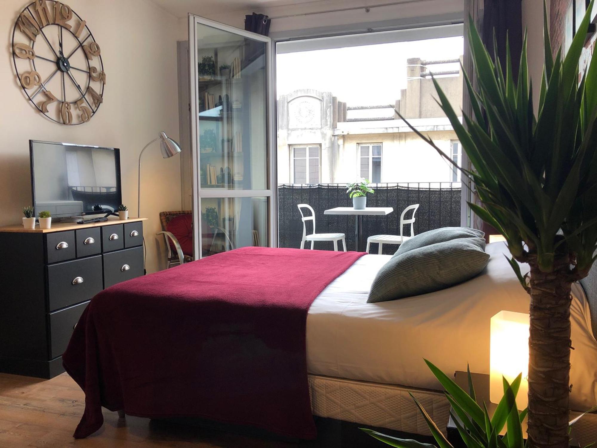Studio Avec Balcon & Parking Gratuit - Tours Gare Bagian luar foto